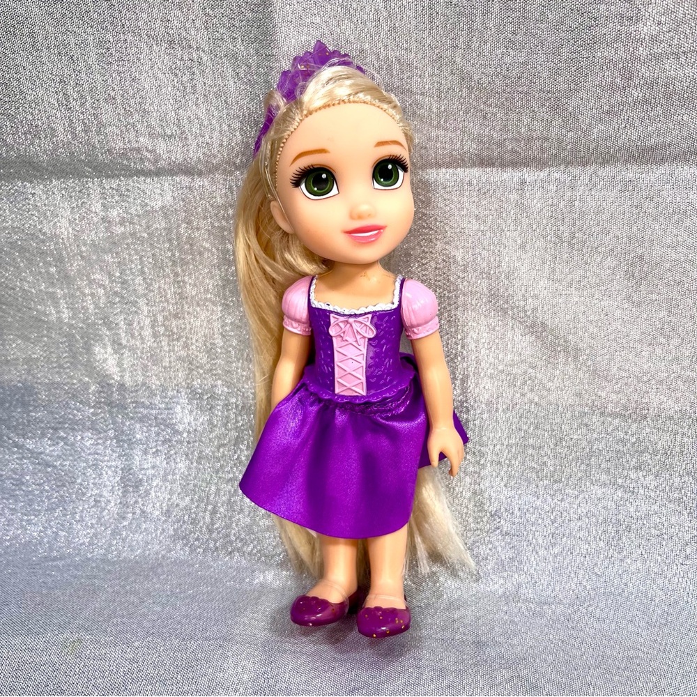 Disney Princess Rapunzel Doll 6"